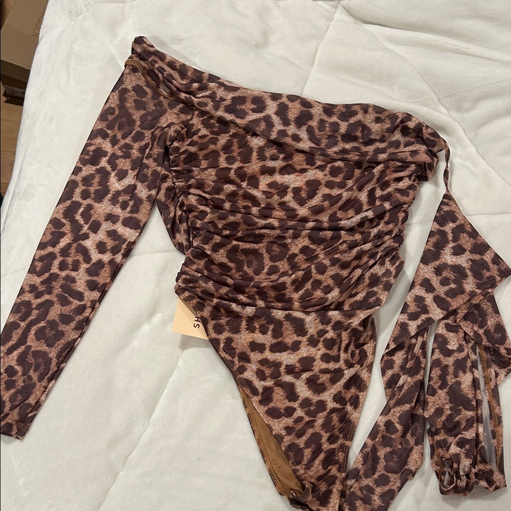 SHEIN Leopard Print Off-Shoulder Bodysuit